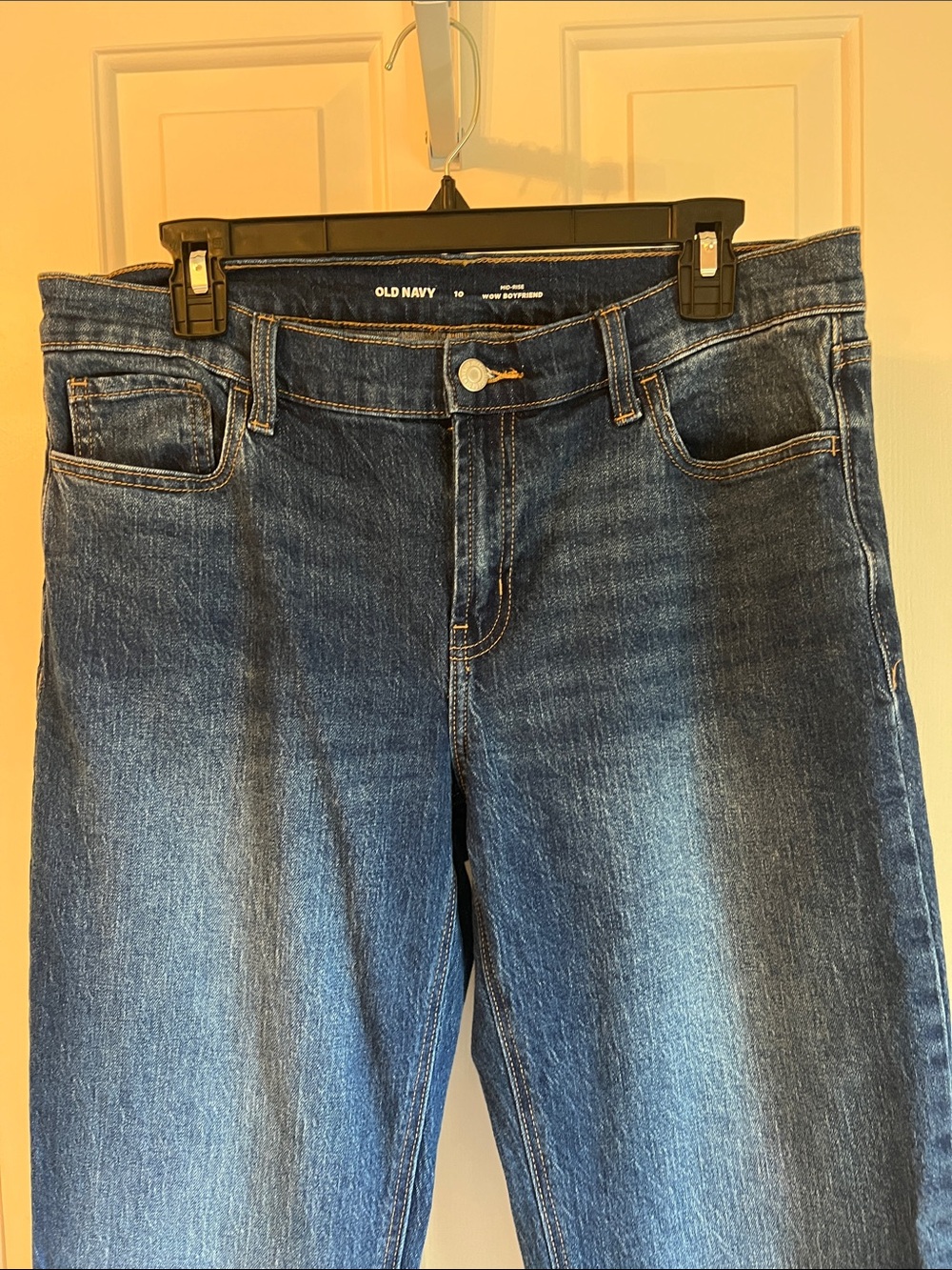 Old Navy Dark Indigo Mid-Rise Wow Boyfriend Jeans with Tan Stitching.  Size 10. - Picture 4 of 6